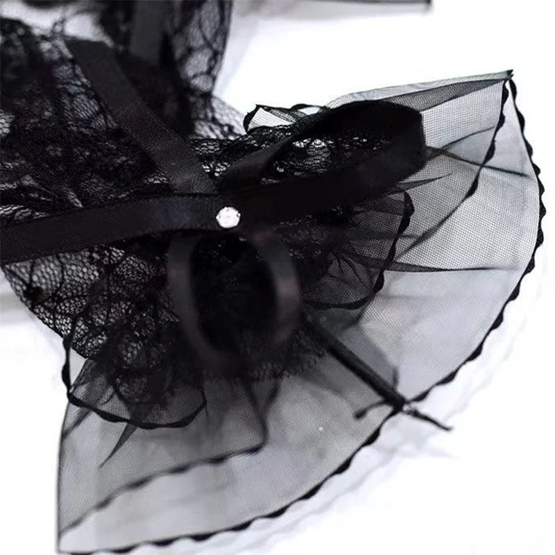 Retro Lace Net Yarn Gloves Elegant Hollow-Out Women Black Red White Short Lace Bridal Gloves Wedding Party Accessories Gloves