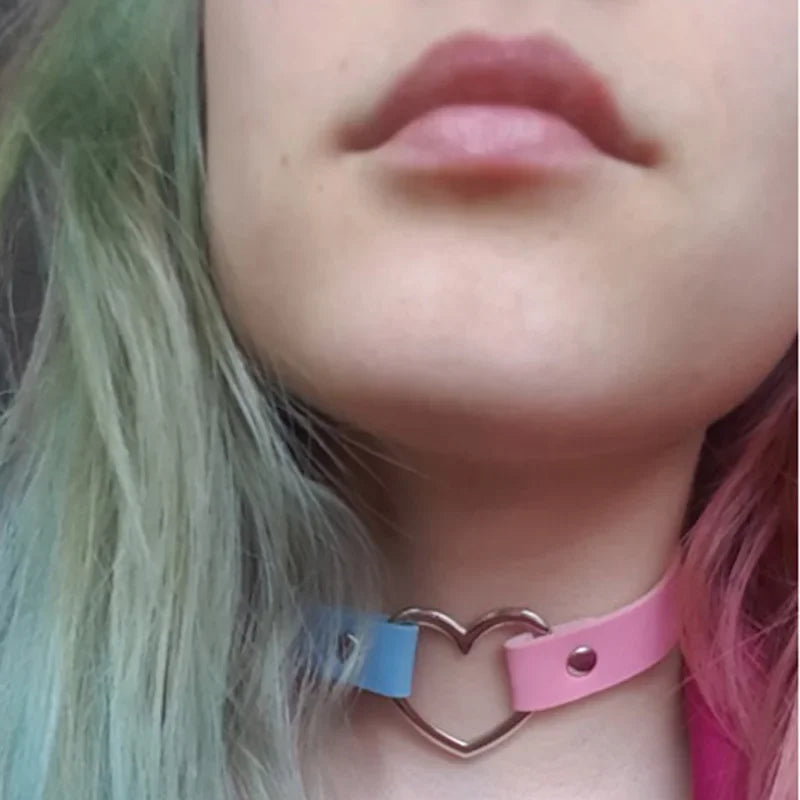 Vintage Fashion Sexy Heart Charm Gothic Collar Necklace Gothic Heart Lock Harajuku Women Gift Black Leather Punk Choker Necklace