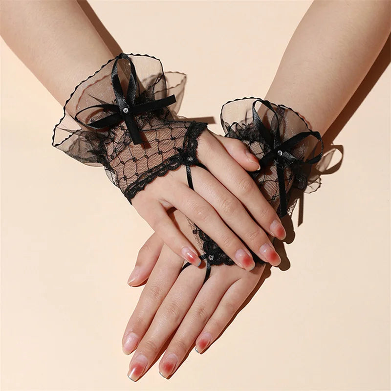 Retro Lace Net Yarn Gloves Elegant Hollow-Out Women Black Red White Short Lace Bridal Gloves Wedding Party Accessories Gloves